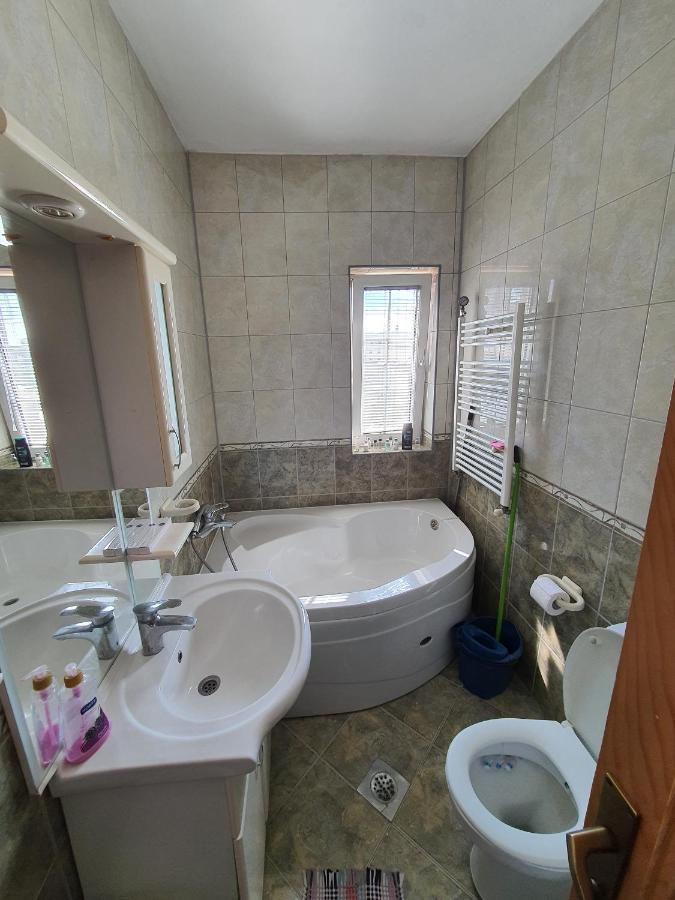 Zogu Apartments - City View بريشتاين المظهر الخارجي الصورة